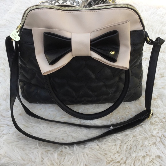 Betsey Johnson Handbags - Betsey Johnson Purse
